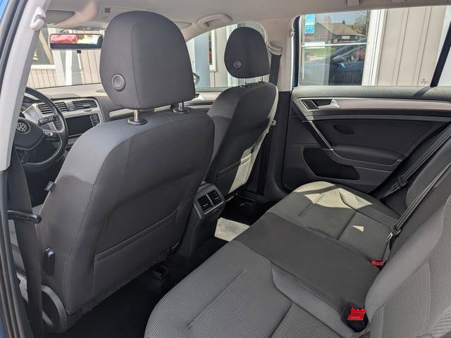 Used 2016 Volkswagen Golf S FWD image 15