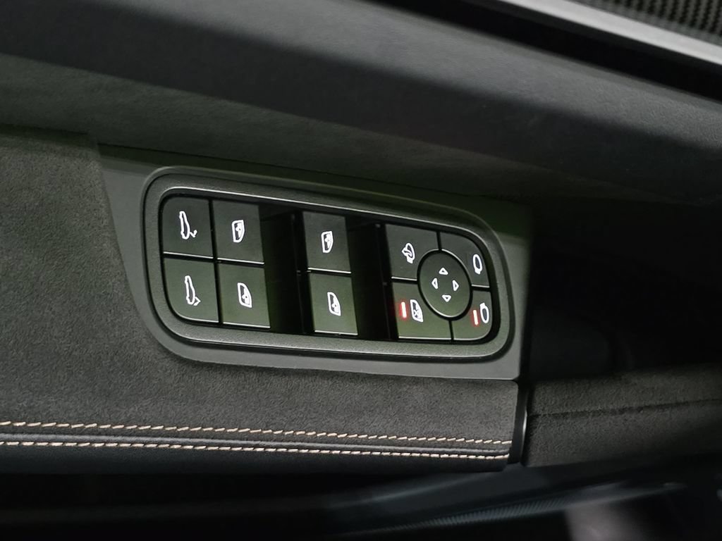Certified 2023 Porsche Cayenne Turbo GT AWD/4WD image 21