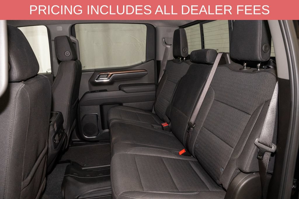 Used 2025 Chevrolet Silverado 1500 LT Trail Boss w/ Convenience Package II AWD/4WD image 9