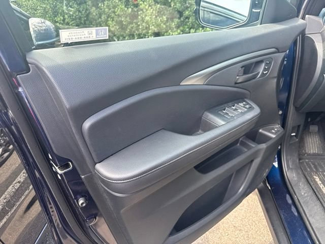 Used 2023 Honda Passport EX-L image 16