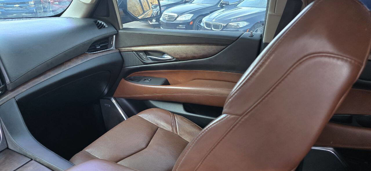 Used 2015 Cadillac Escalade Premium AWD/4WD image 16