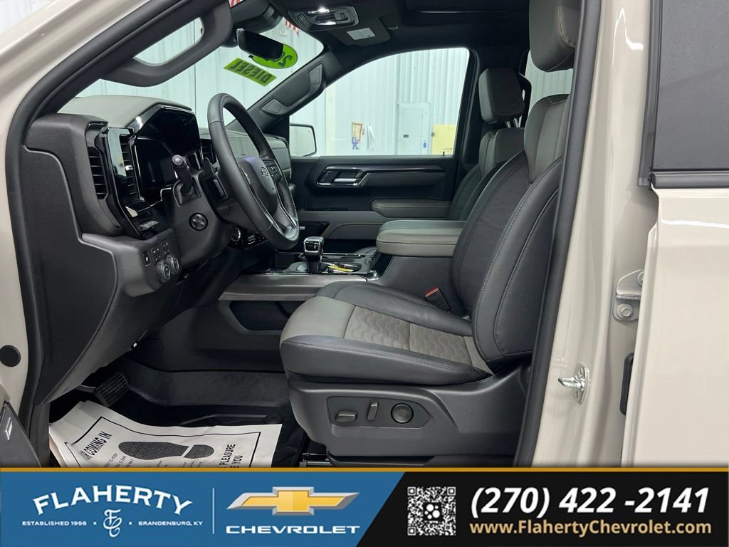 Used 2026 Chevrolet Silverado 1500 ZR2 AWD/4WD image 9