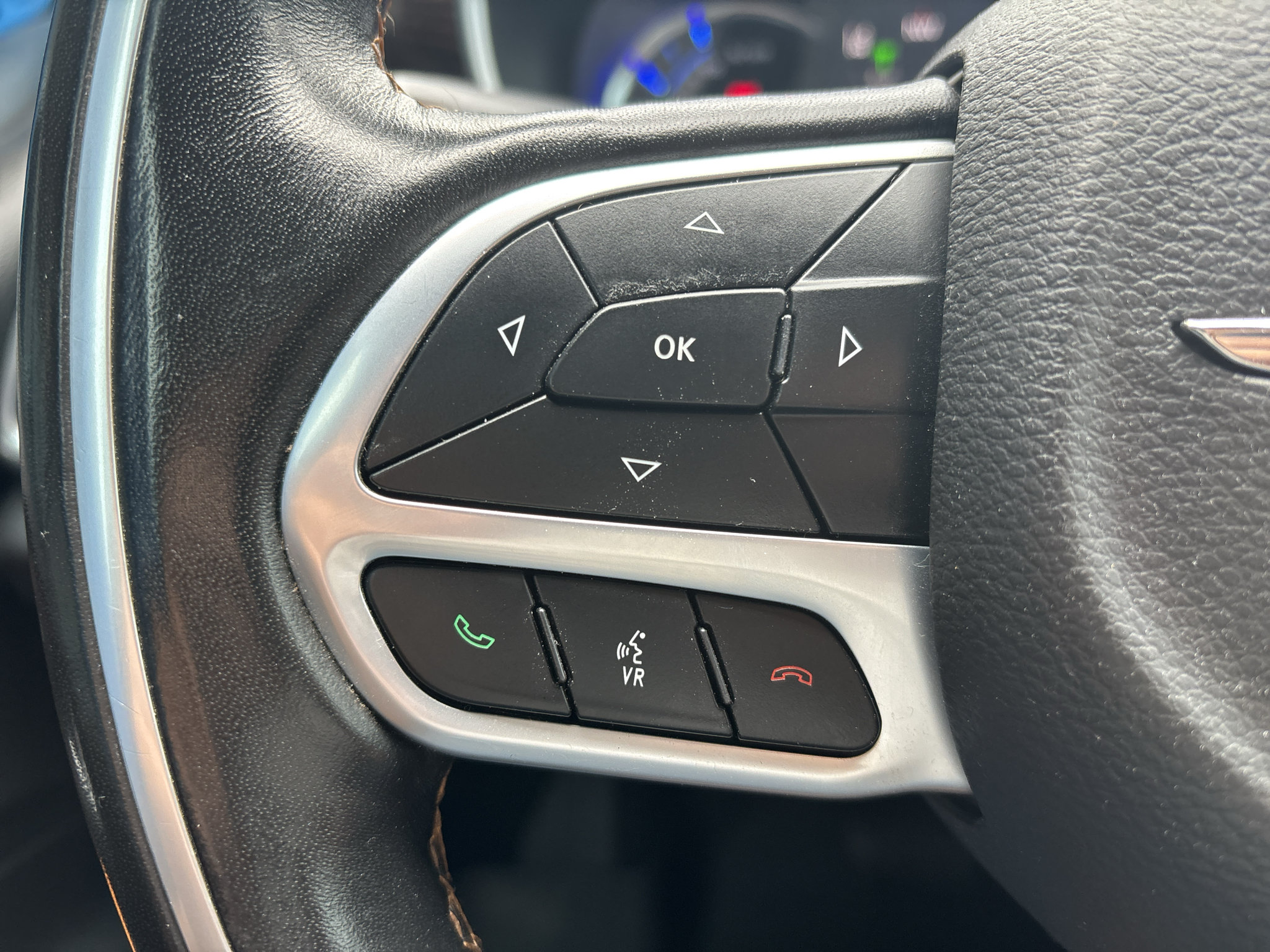 Used 2021 Chrysler Pacifica Pinnacle FWD image 16