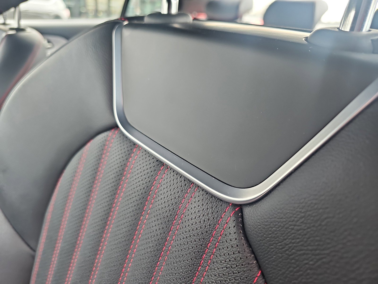 Used 2023 Genesis G70 2.0T w/ Sport Prestige Package image 18