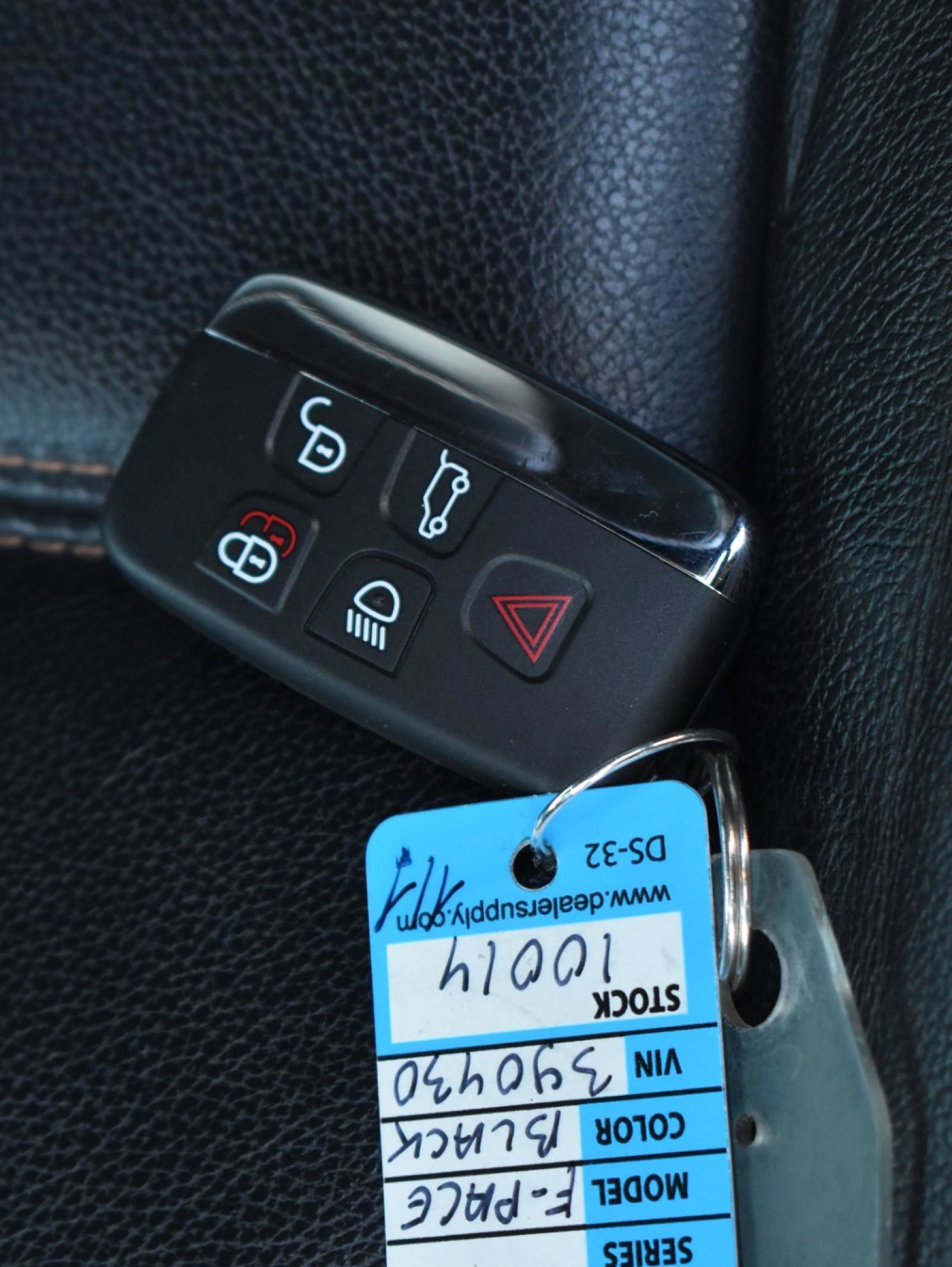 Used 2019 Jaguar F-PACE Prestige image 27