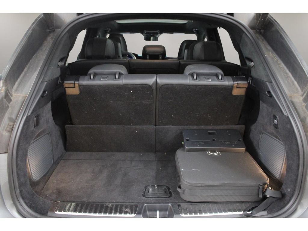 Used 2023 Mercedes-Benz EQS 580 4MATIC SUV w/ Exclusive Trim Package image 31