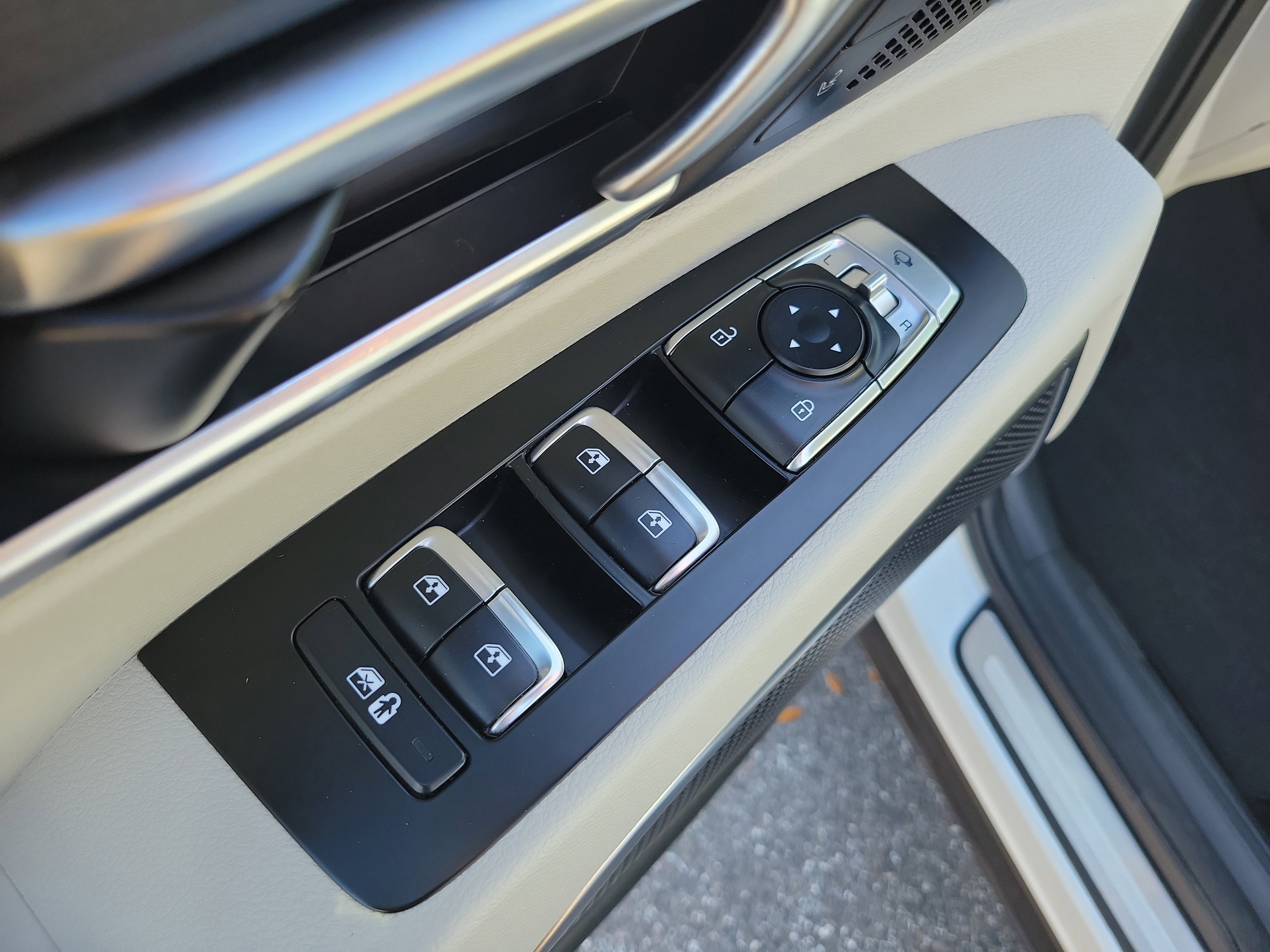 Used 2020 Kia Telluride SX w/ SX Prestige Package image 22