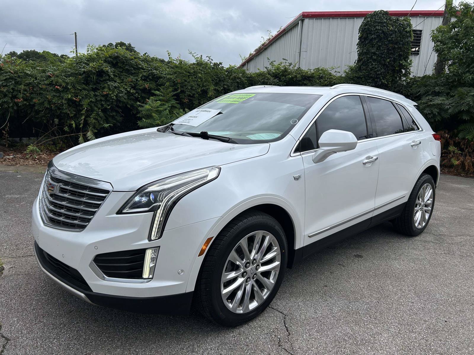 Used 2017 Cadillac XT5 Platinum w/ Driver Assist Package AWD/4WD image 9