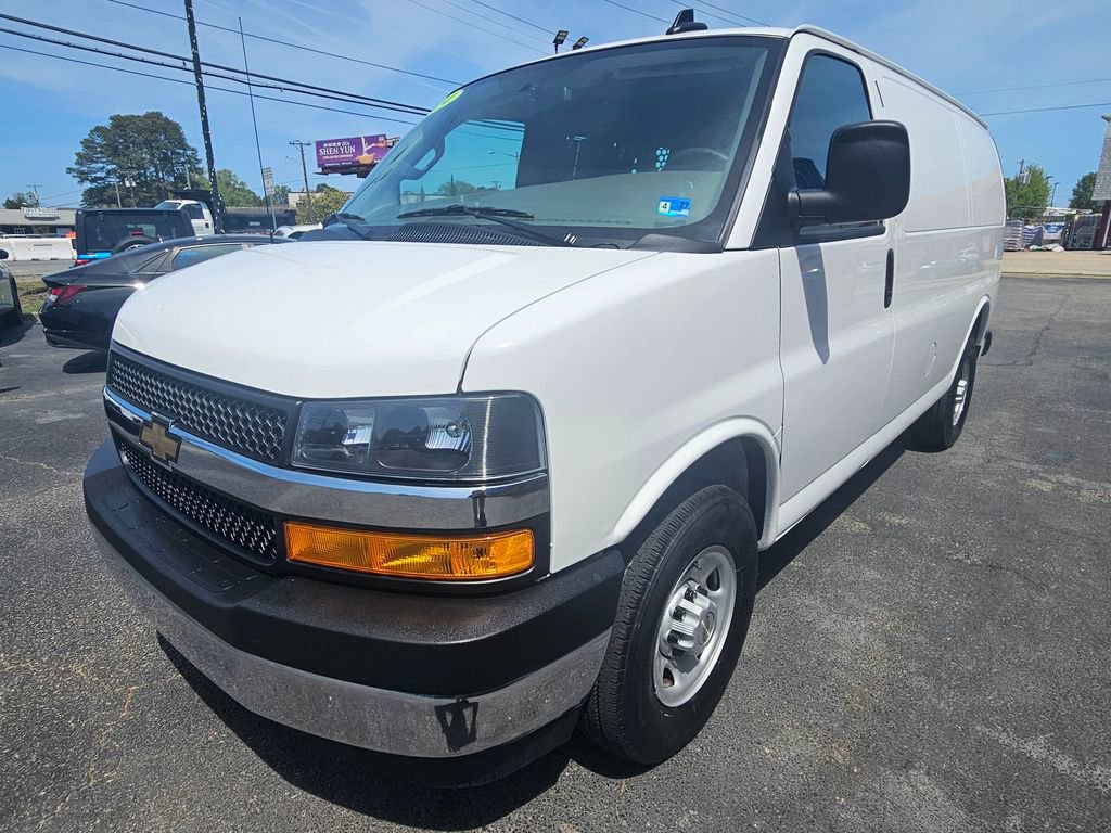 Used 2024 Chevrolet Express 2500 w/ Driver Convenience Package image 3