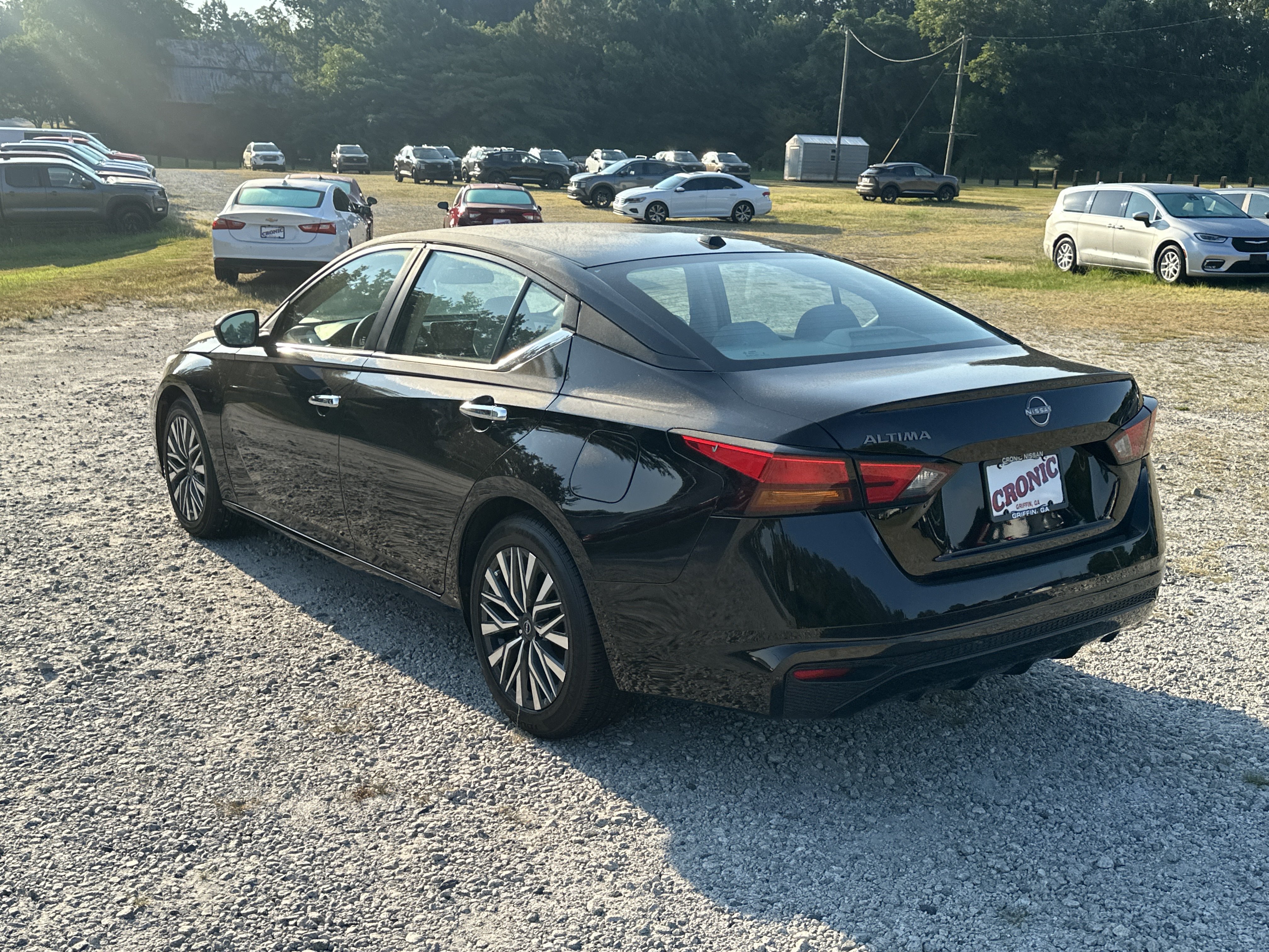 Used 2025 Nissan Altima 2.5 SV FWD image 7