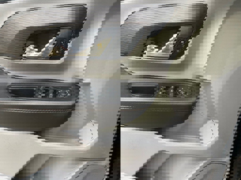 Used 2019 GMC Terrain SLT image 16