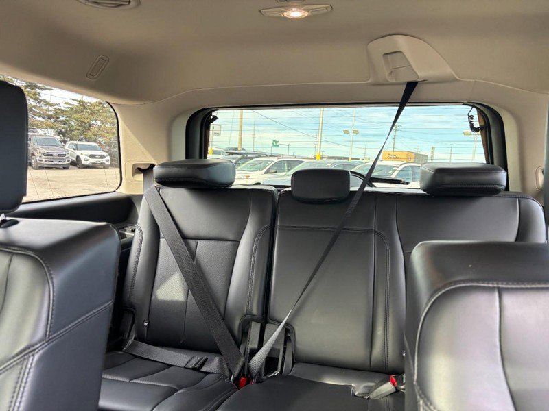 Used 2024 Ford Expedition XLT image 12