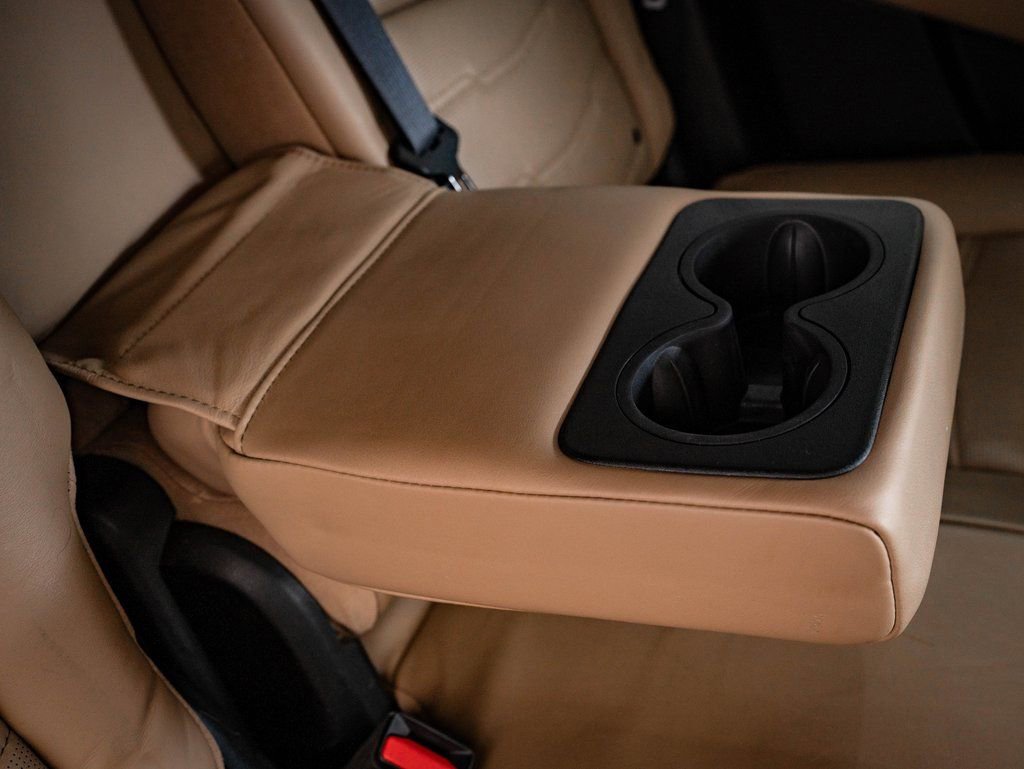 Used 2018 Cadillac XT5 Platinum w/ Driver Assist Package image 46