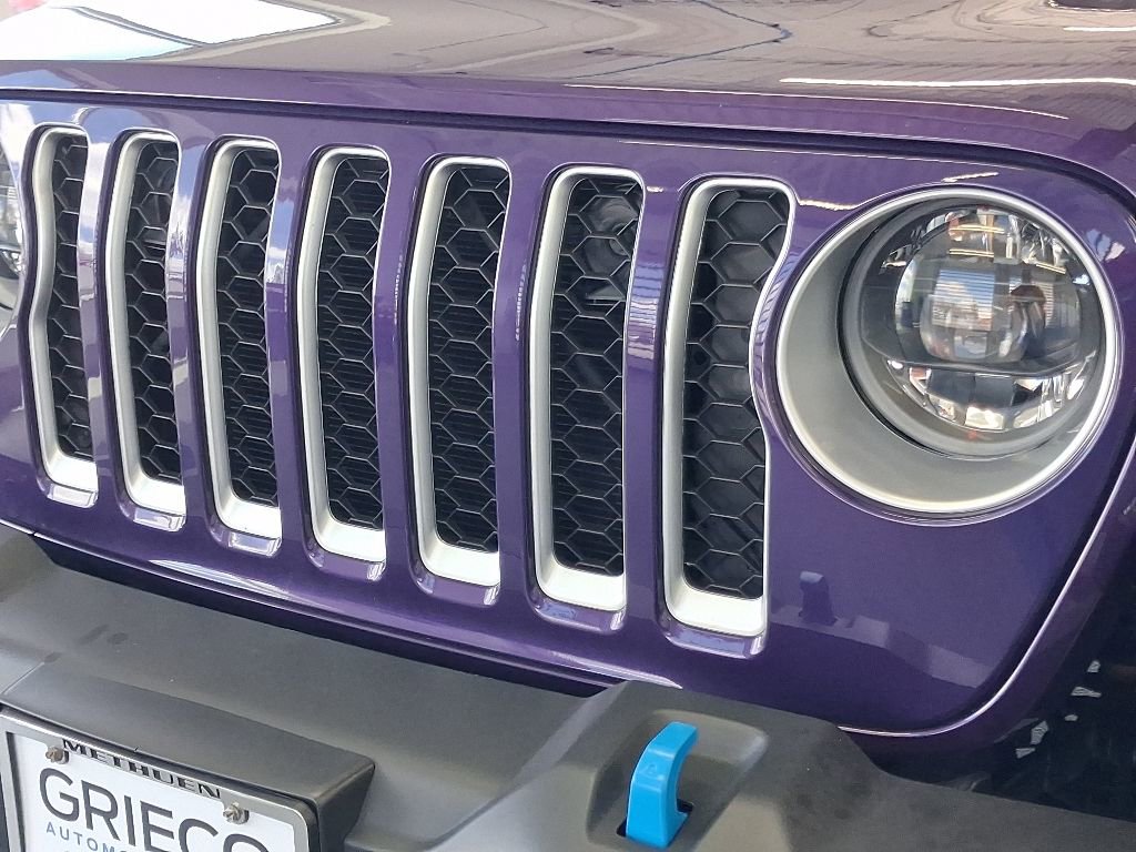 Used 2023 Jeep Wrangler Unlimited Sahara w/ Cold Weather Group AWD/4WD image 4