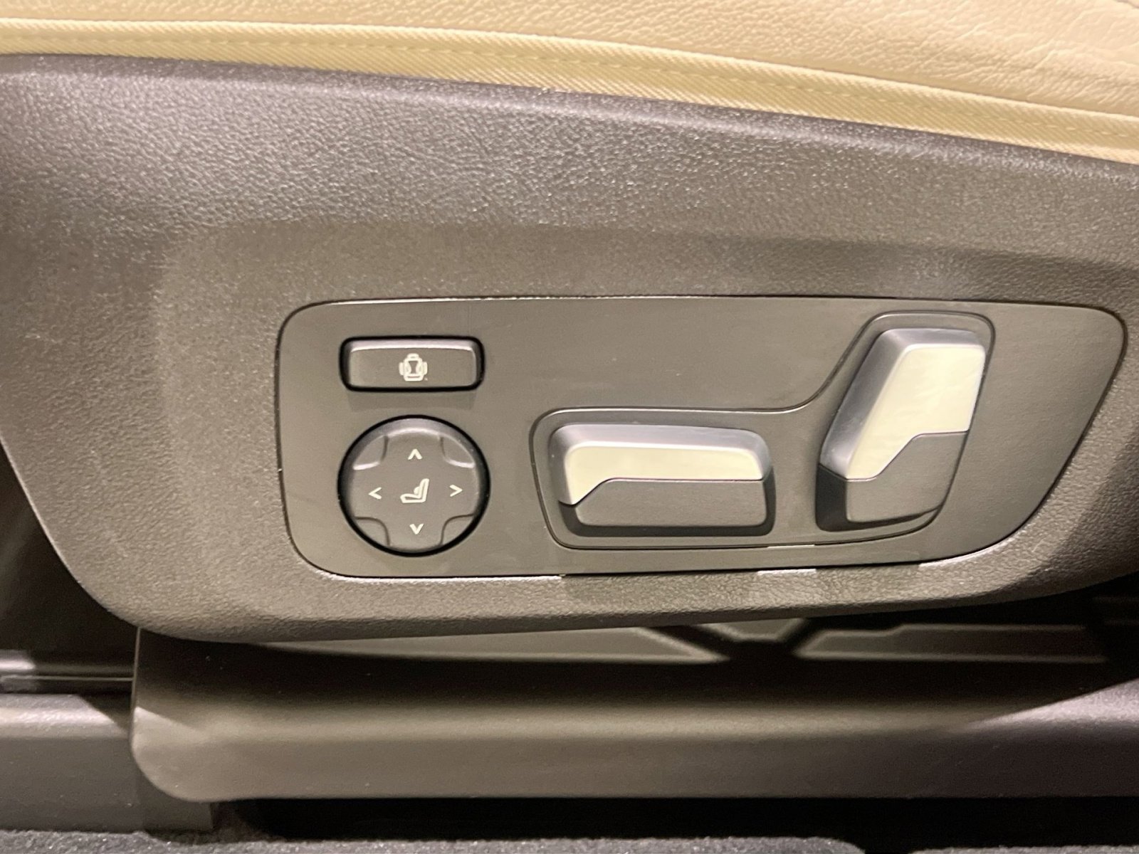 Used 2023 BMW X3 xDrive30i w/ M Sport Package image 24