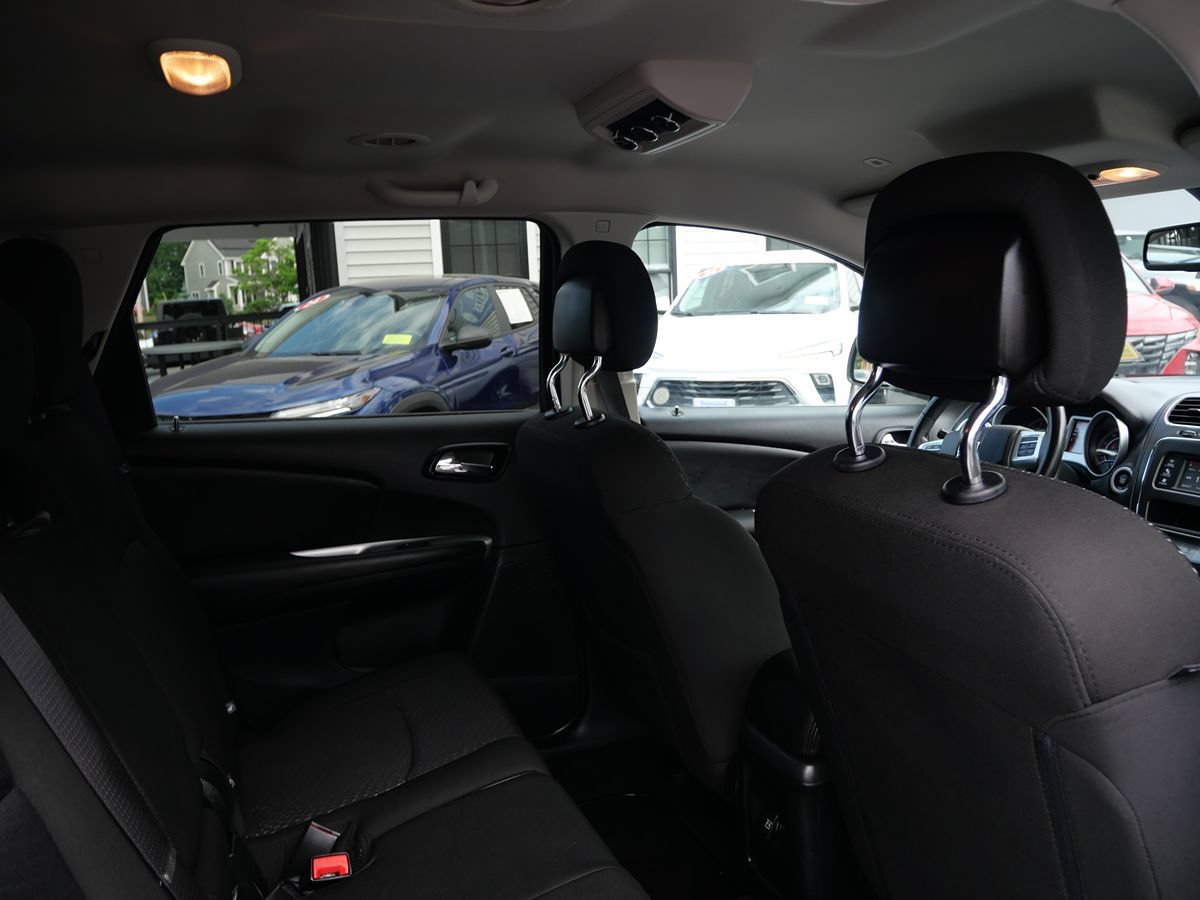 Used 2019 Dodge Journey SE w/ Connectivity Group FWD image 24