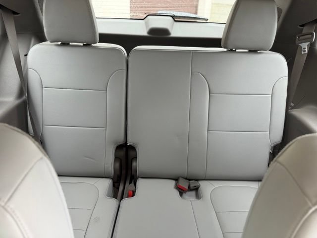 Used 2020 Chevrolet Traverse LT FWD image 57