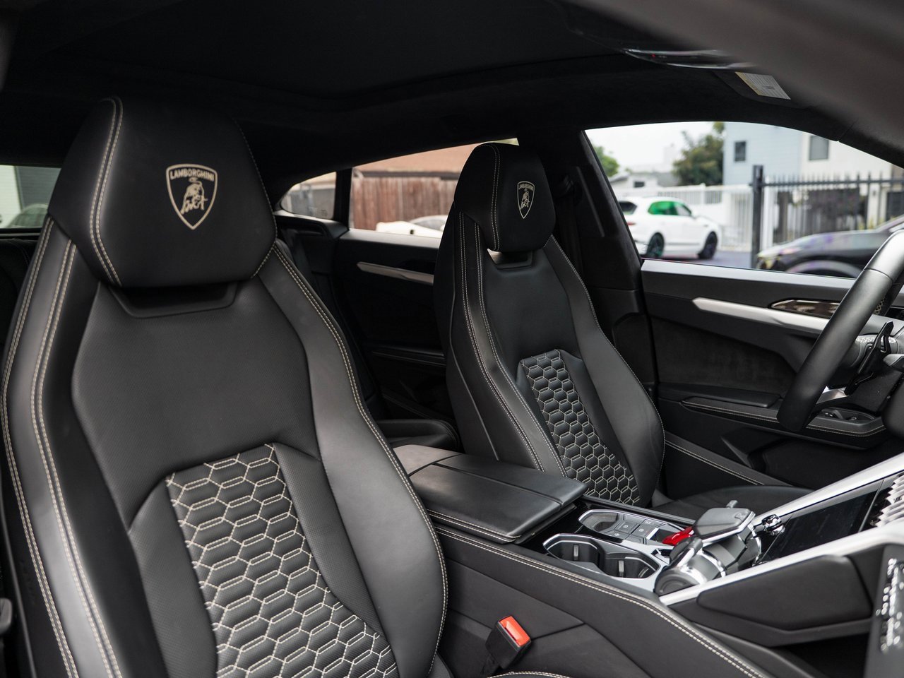 Used 2024 Lamborghini Urus S image 8
