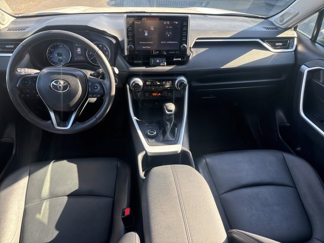 Used 2022 Toyota RAV4 XLE Premium image 23