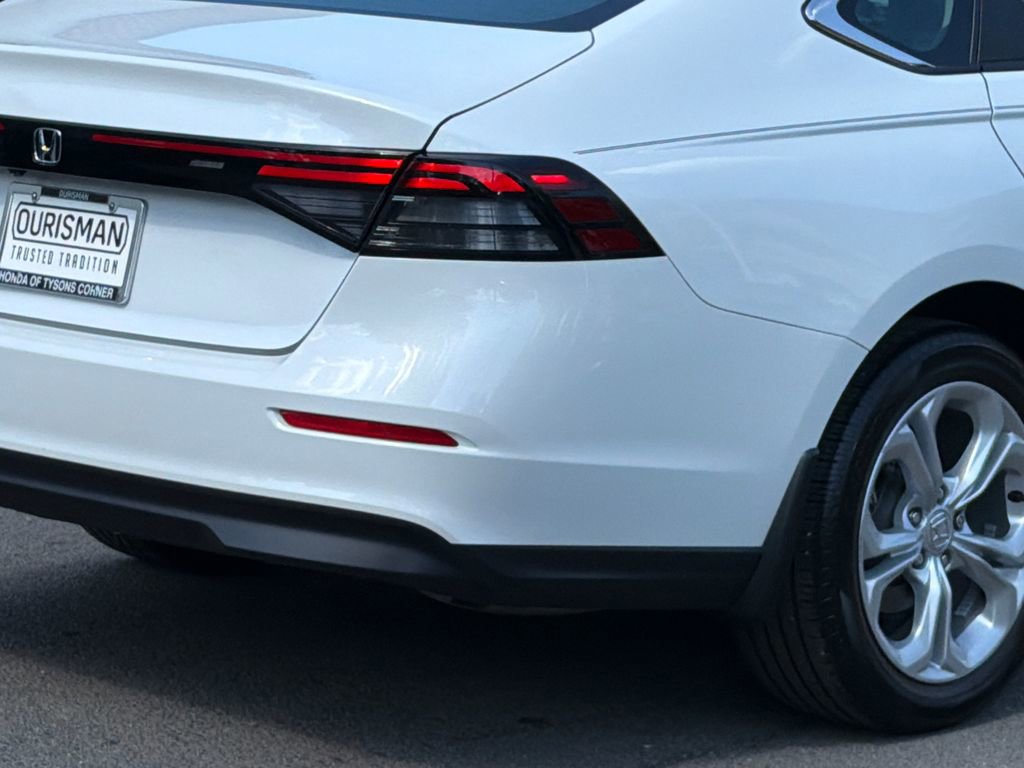 Used 2023 Honda Accord LX image 6