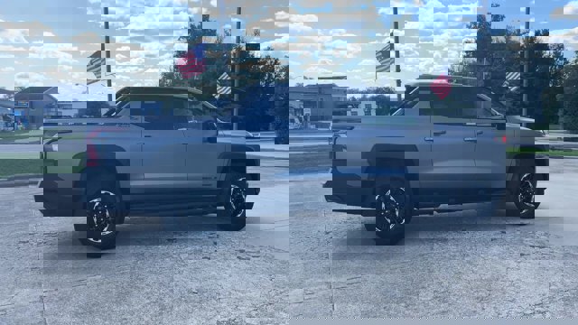 New 2026 Chevrolet Silverado EV Trail Boss image 9