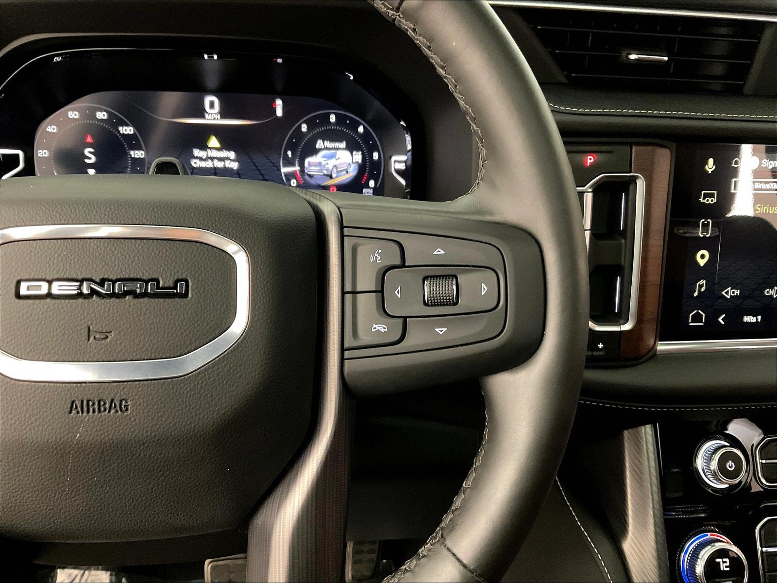 Used 2024 GMC Yukon Denali Ultimate AWD/4WD image 12