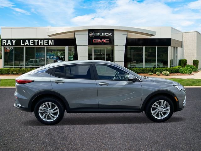 Used 2025 Buick Envista Preferred w/ Convenience I Package image 6