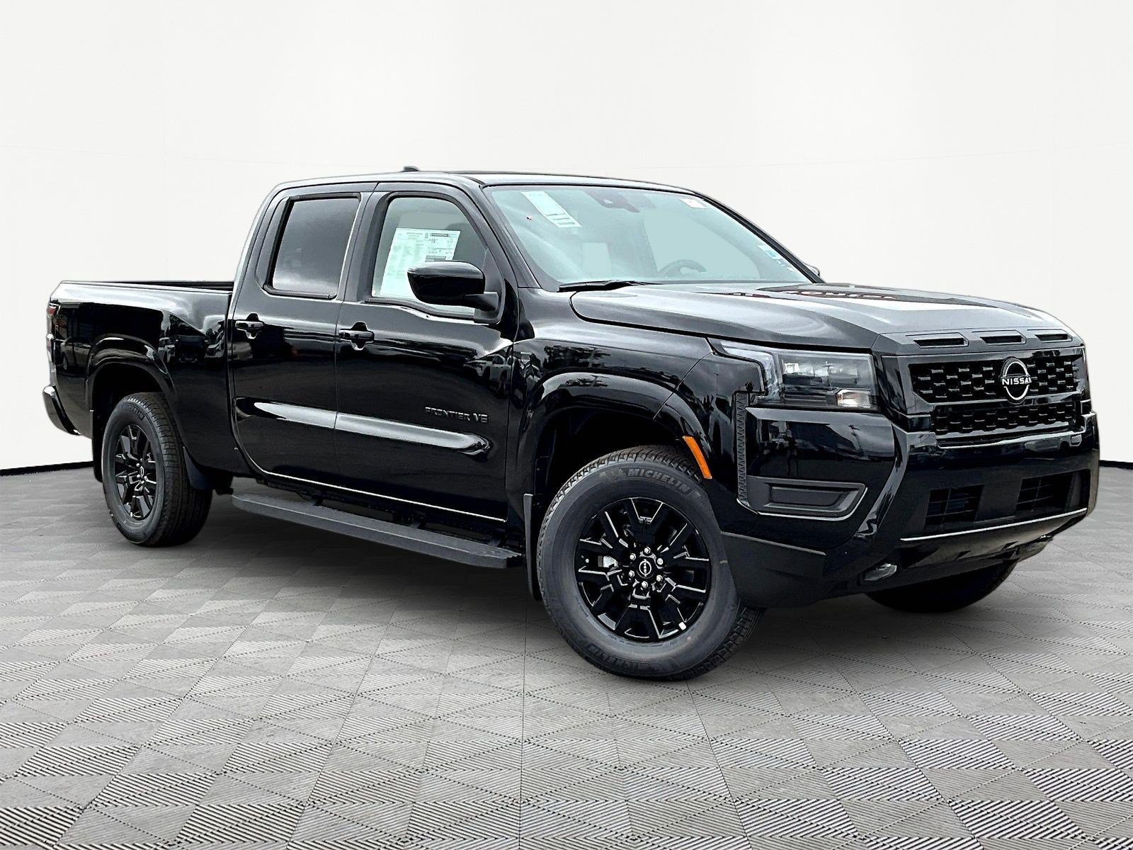 New 2027 Nissan Frontier SV w/ SV Convenience Package AWD/4WD image 3
