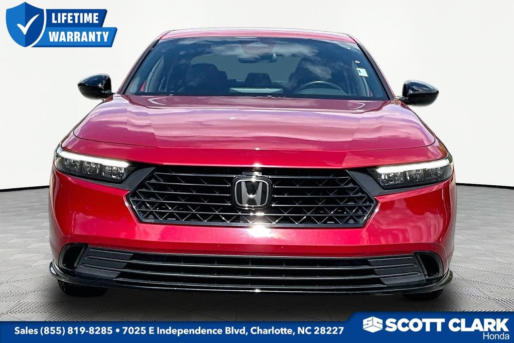 Used 2025 Honda Accord Sport image 2