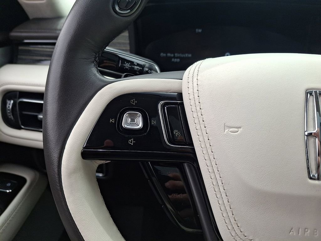 Certified 2023 Lincoln Aviator Black Label w/ Dynamic Handling Package AWD/4WD image 23