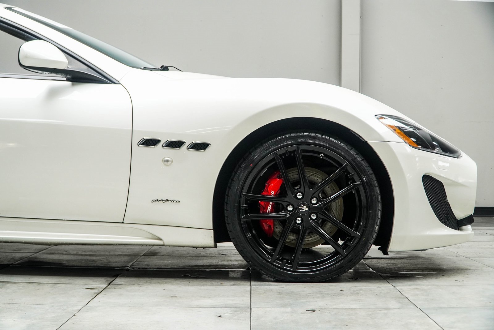 Used 2017 Maserati GranTurismo Sport image 9