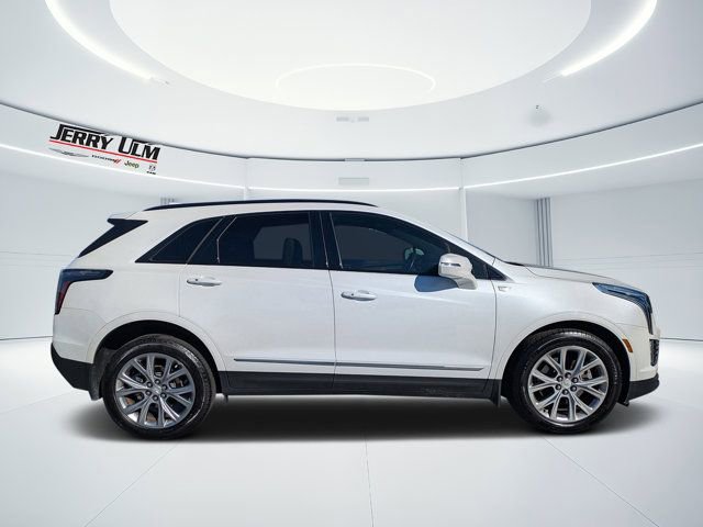 Used 2020 Cadillac XT5 Sportv image 2