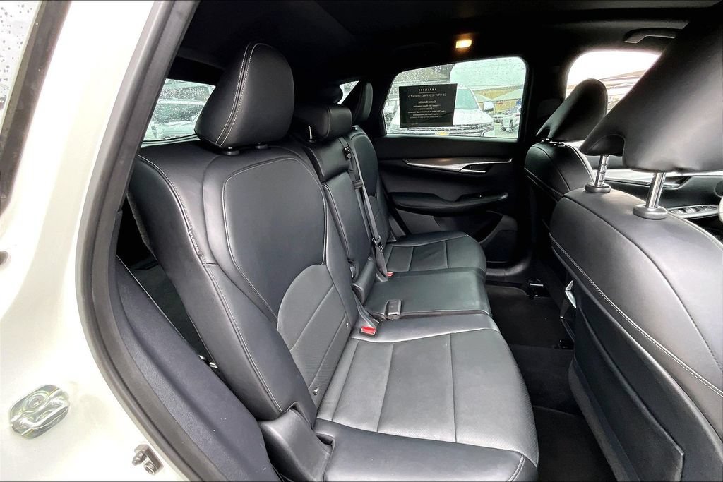 Used 2022 INFINITI QX50 Luxe w/ Appearance Package FWD image 38