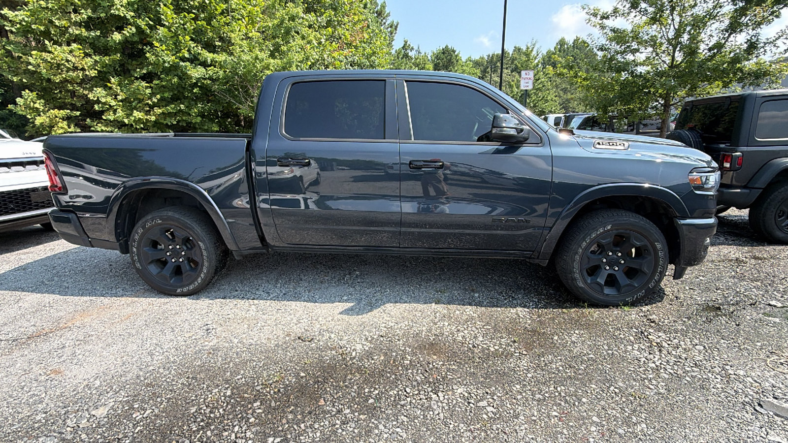 Used 2025 RAM 1500 Big Horn AWD/4WD image 7