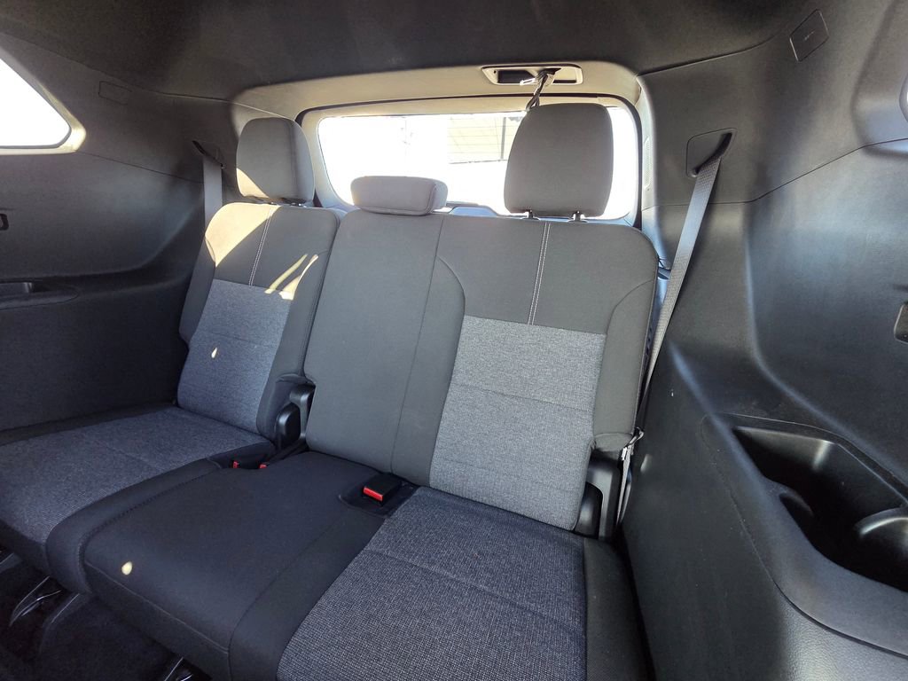 Used 2025 GMC Acadia Elevation image 26