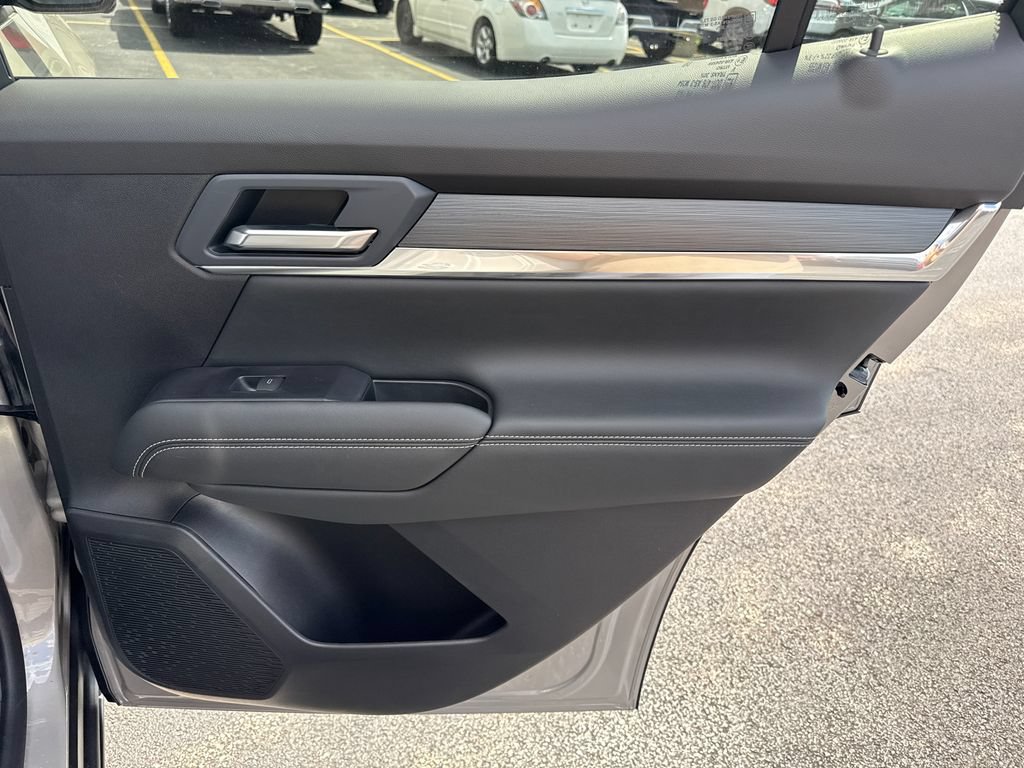 New 2027 GMC Terrain Elevation w/ Black Edition AWD/4WD image 32