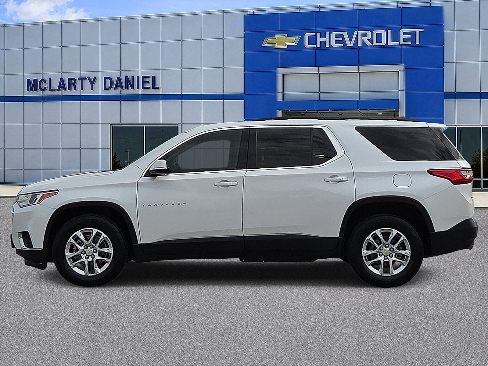Used 2020 Chevrolet Traverse LT AWD/4WD image 3