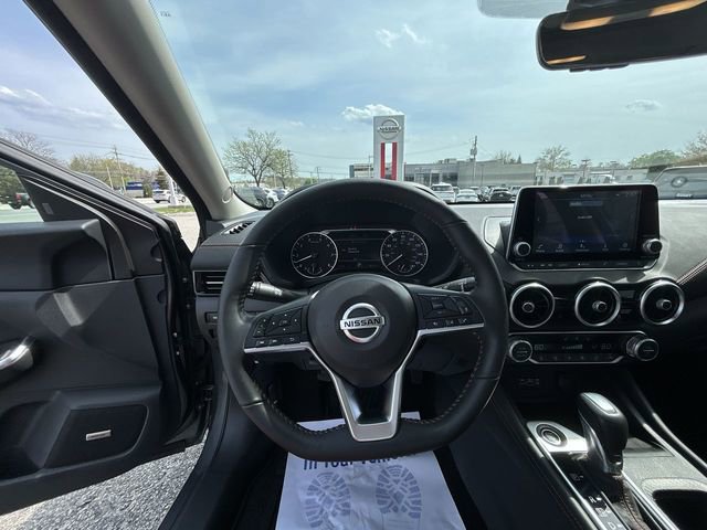 Used 2023 Nissan Sentra SR w/ SR Premium Package image 18