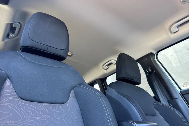 Used 2023 Jeep Renegade Latitude AWD/4WD image 20