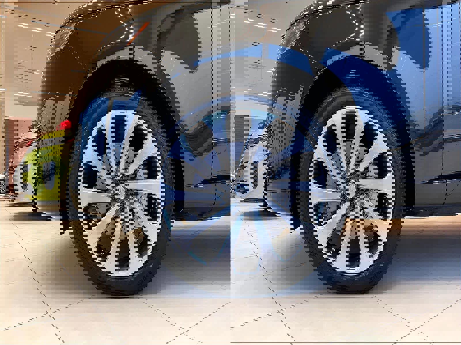 New 2025 Land Rover Range Rover SE image 13