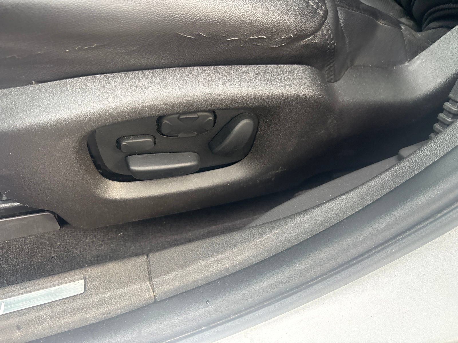 Used 2015 Lincoln MKS AWD w/ Equipment Group 101A image 26
