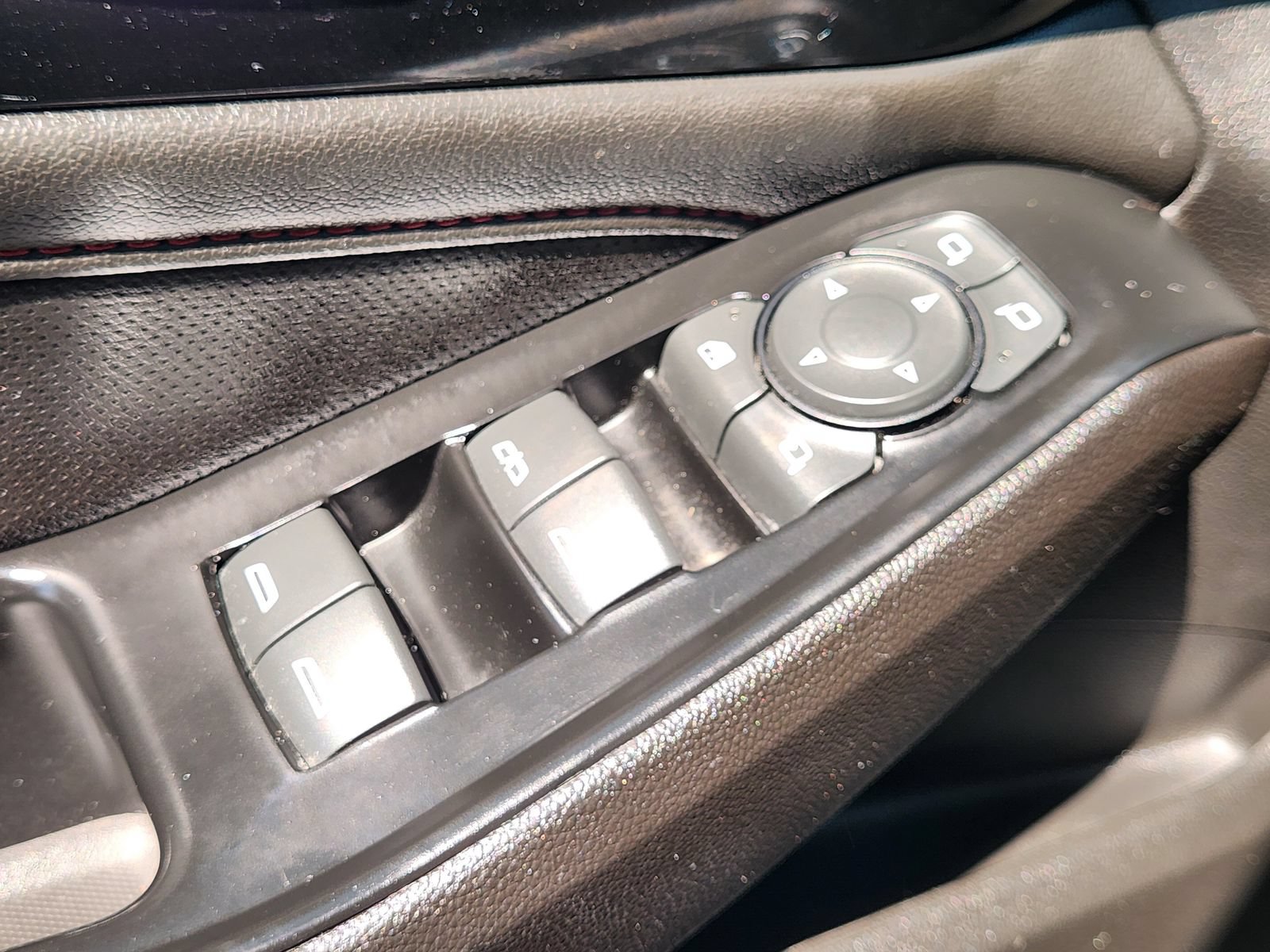 Used 2022 Chevrolet Traverse RS FWD image 25