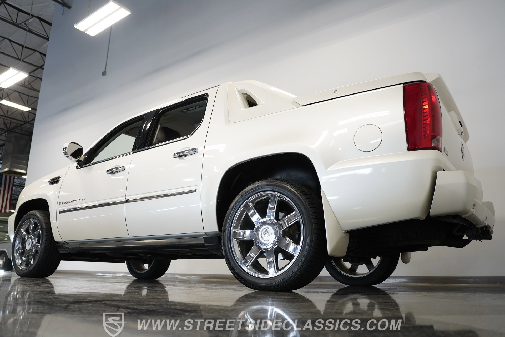 Used 2009 Cadillac Escalade EXT image 12