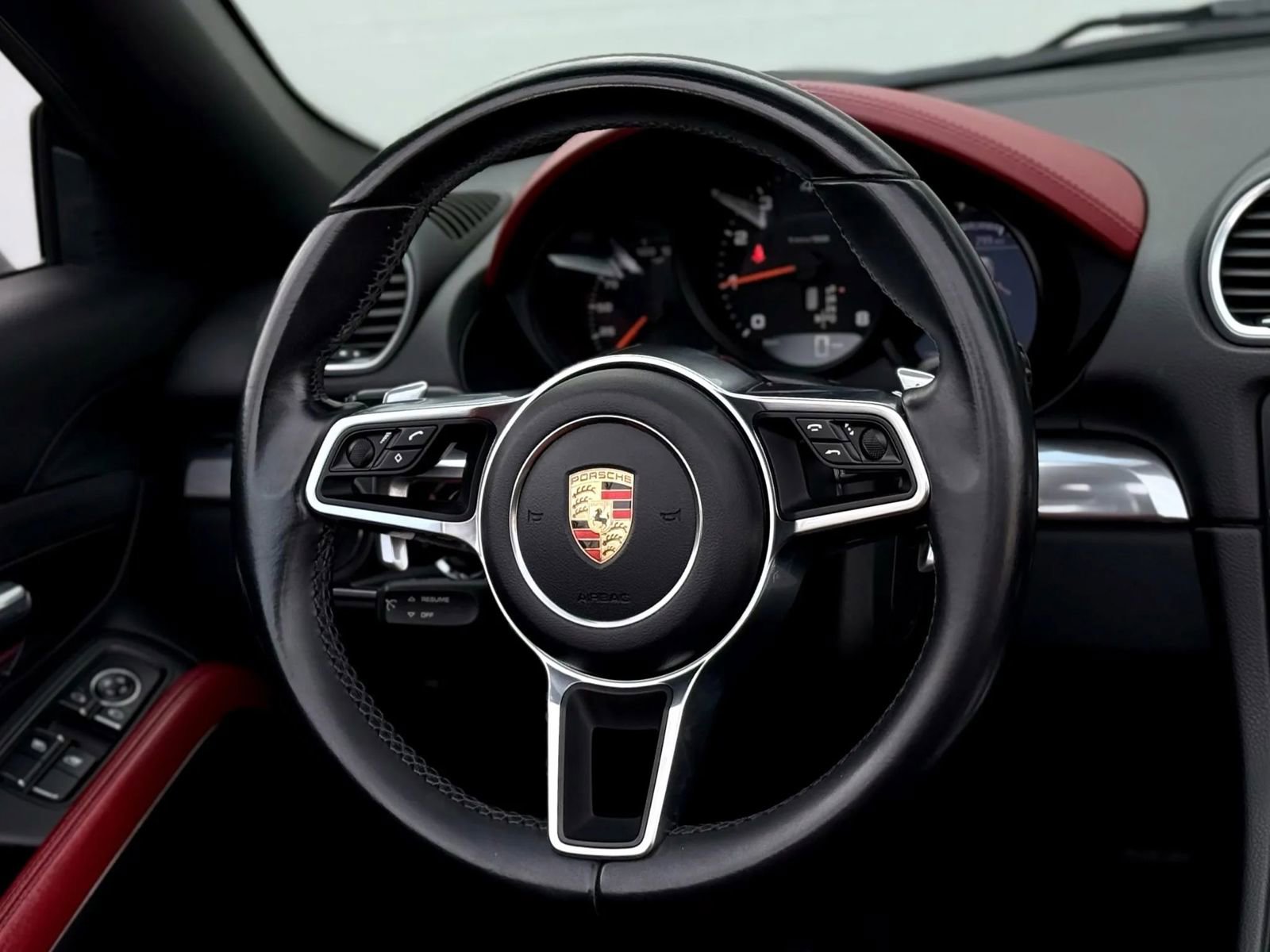 Used 2017 Porsche 718 Boxster image 18