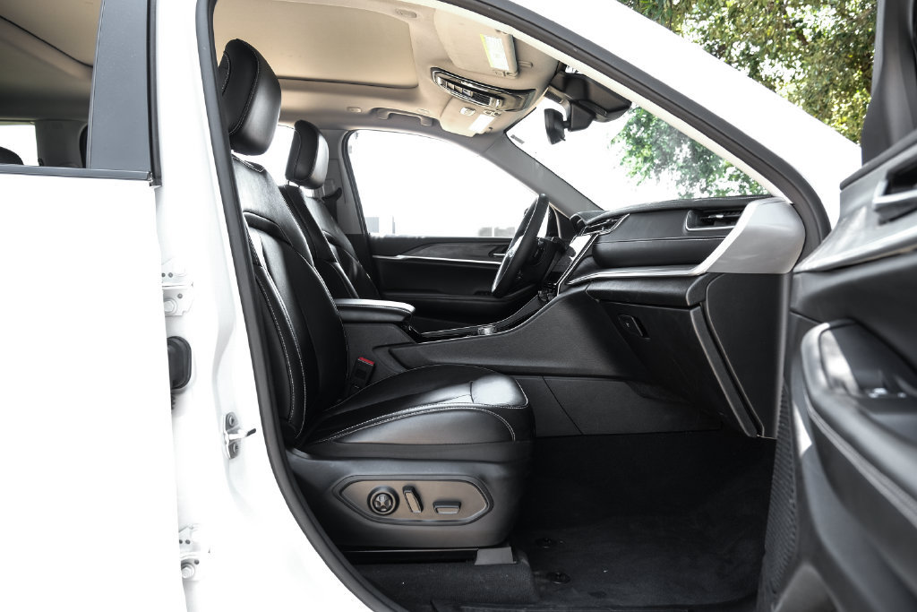 Used 2023 Jeep Grand Cherokee L Limited AWD/4WD image 47