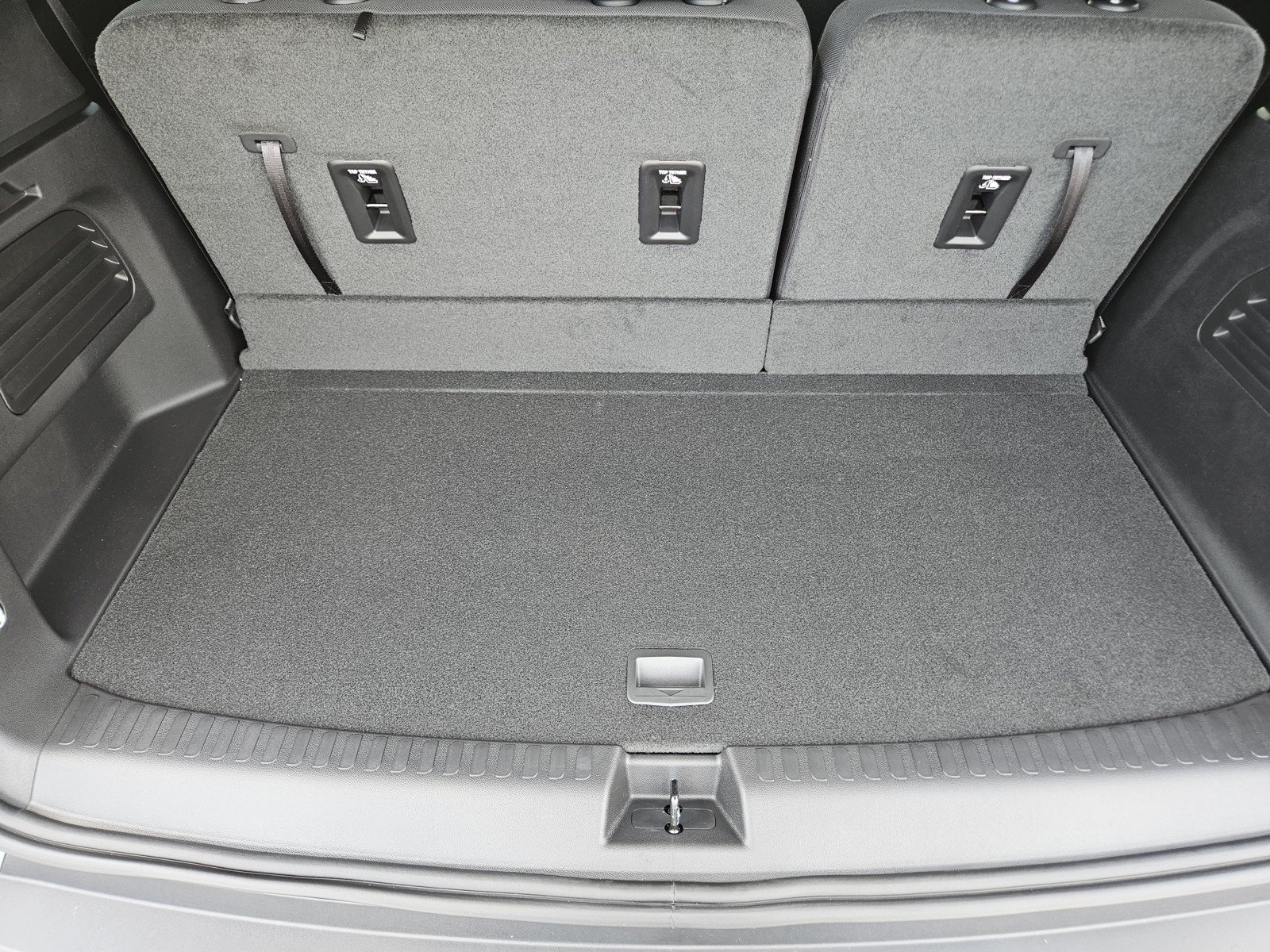 New 2027 Chevrolet Traverse LT w/ Driver Confidence Package FWD image 23