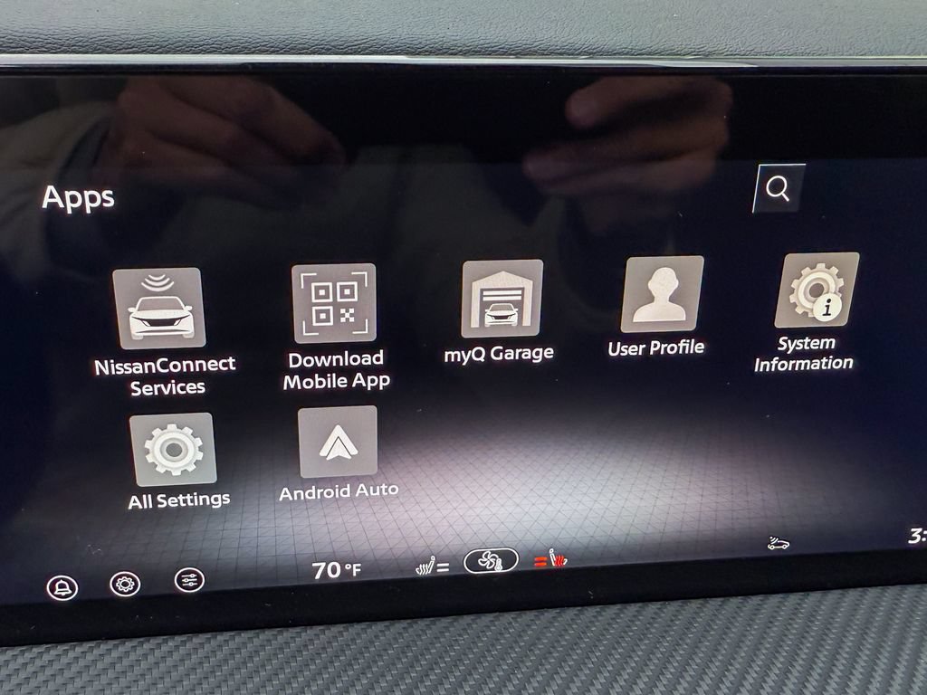 Certified 2026 Nissan Kicks SR w/ Cold Weather Package AWD/4WD image 38