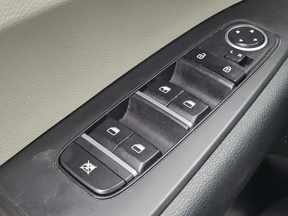 Used 2023 Kia Forte LXS w/ LXS Technology Package image 27