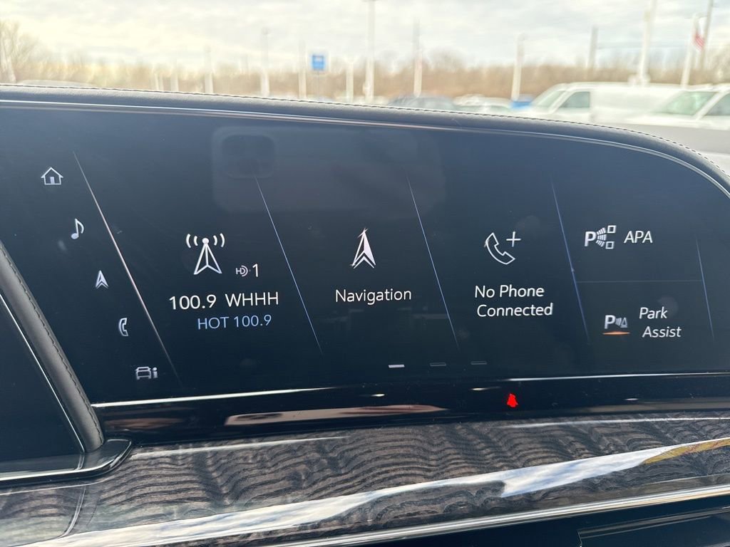 Used 2021 Cadillac Escalade ESV Premium Luxury image 16