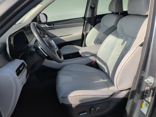 Used 2025 Hyundai Palisade SEL AWD/4WD image 16